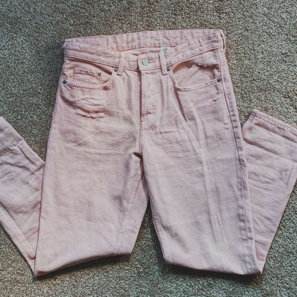 NWOT Pink Distressed Boyfriend Jeans